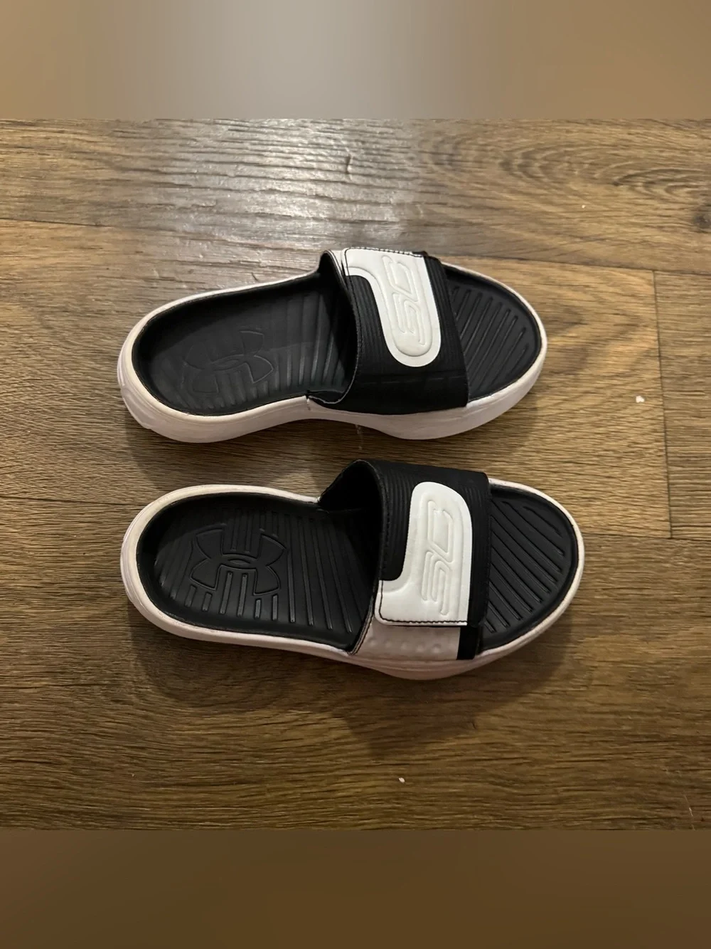 Under Armour Kids' Black & White Slide Sandals Size 1Y